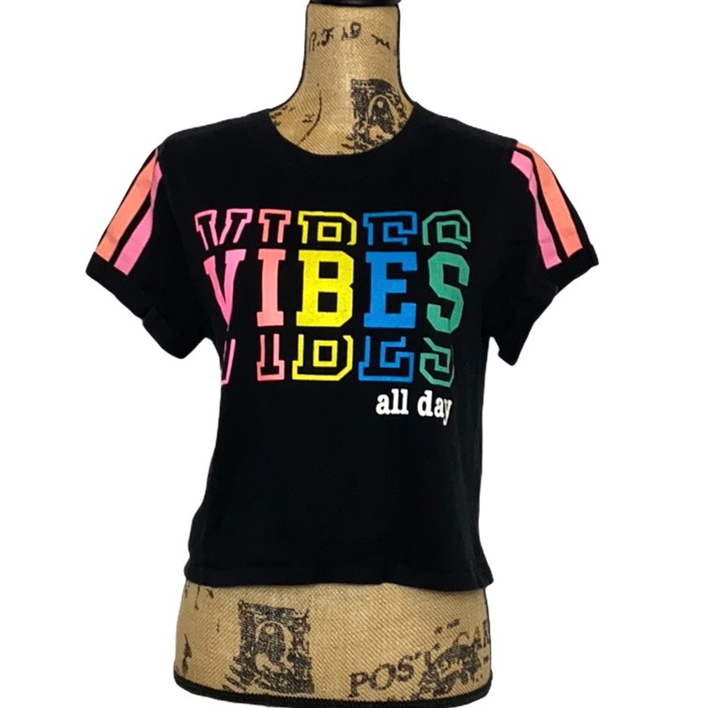 Electric Pink Vibes All Day Black Rainbow Top M